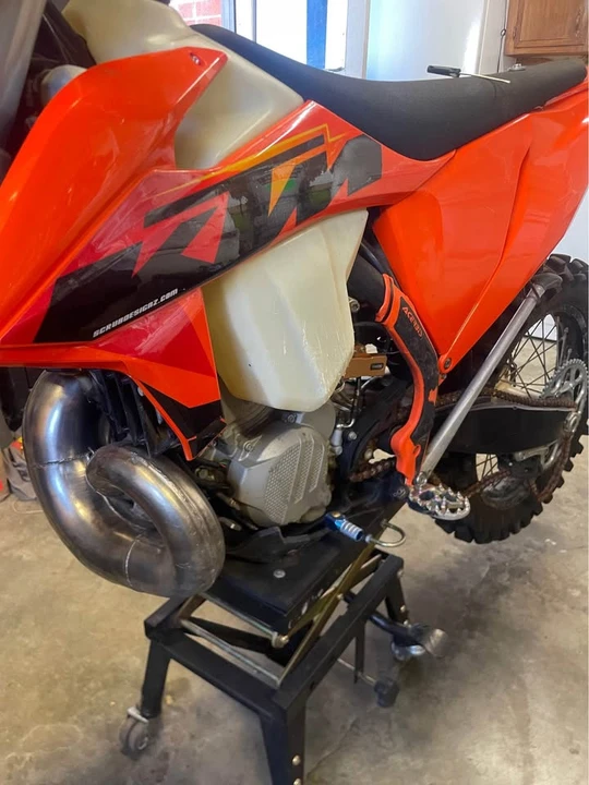 KTM - Image 5 of 7
