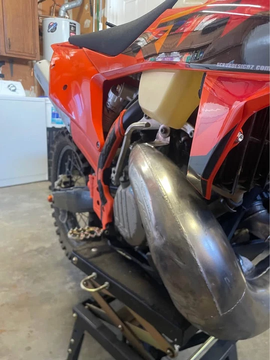 KTM - Image 4 of 7