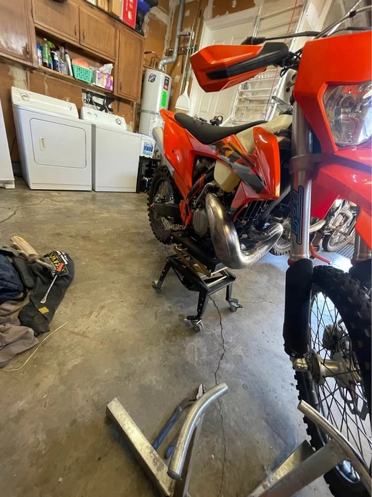 KTM - Image 7 of 7