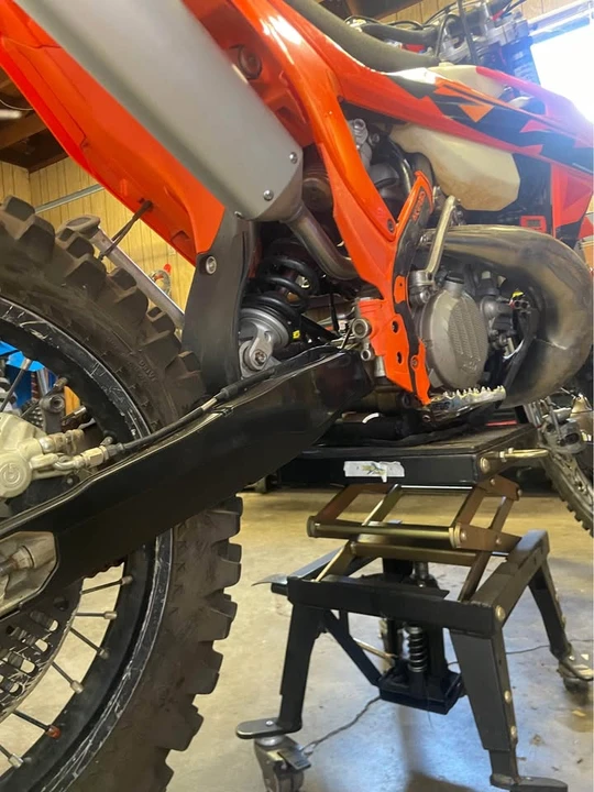 KTM - Image 2 of 7