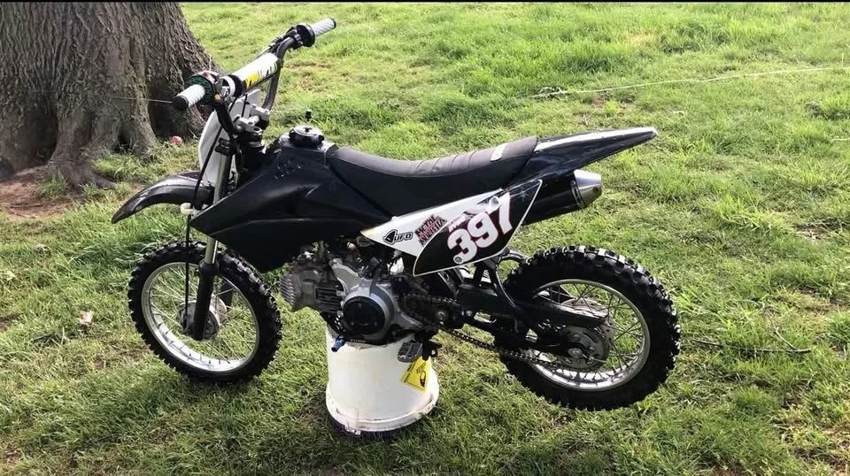 2010 Kawasaki - Image 6 of 6