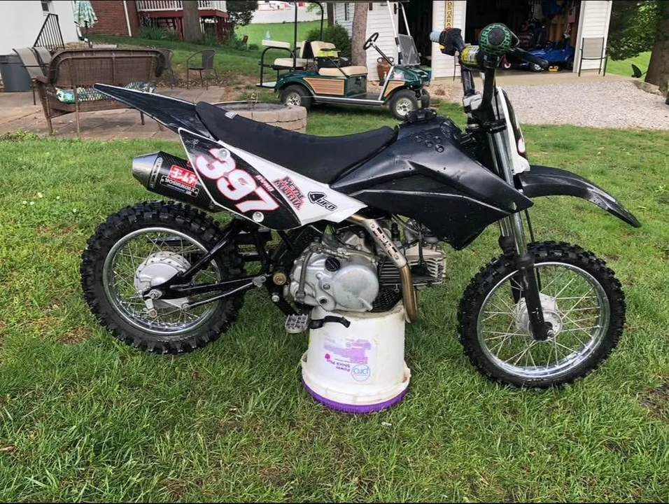 2010 Kawasaki - Image 4 of 6
