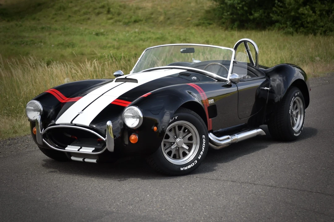 Shelby Cobra Replica - Image 9 of 31