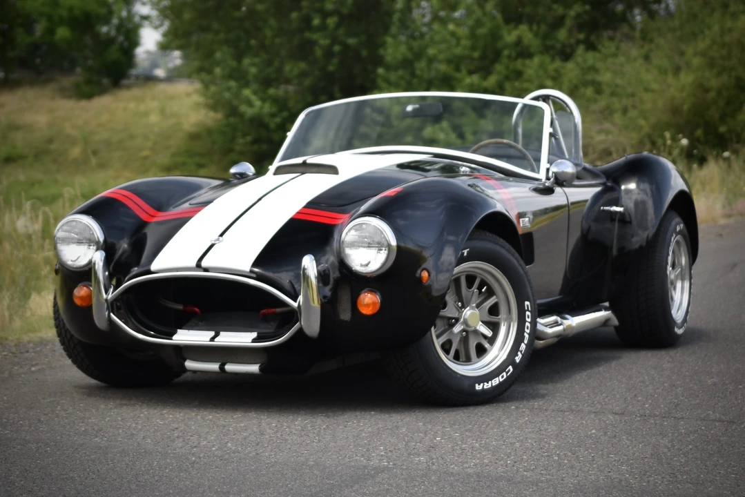 Shelby Cobra Replica - Image 7 of 31