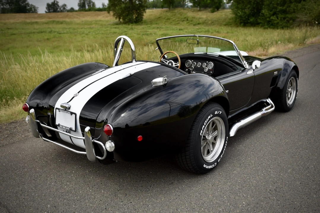 Shelby Cobra Replica - Image 23 of 31