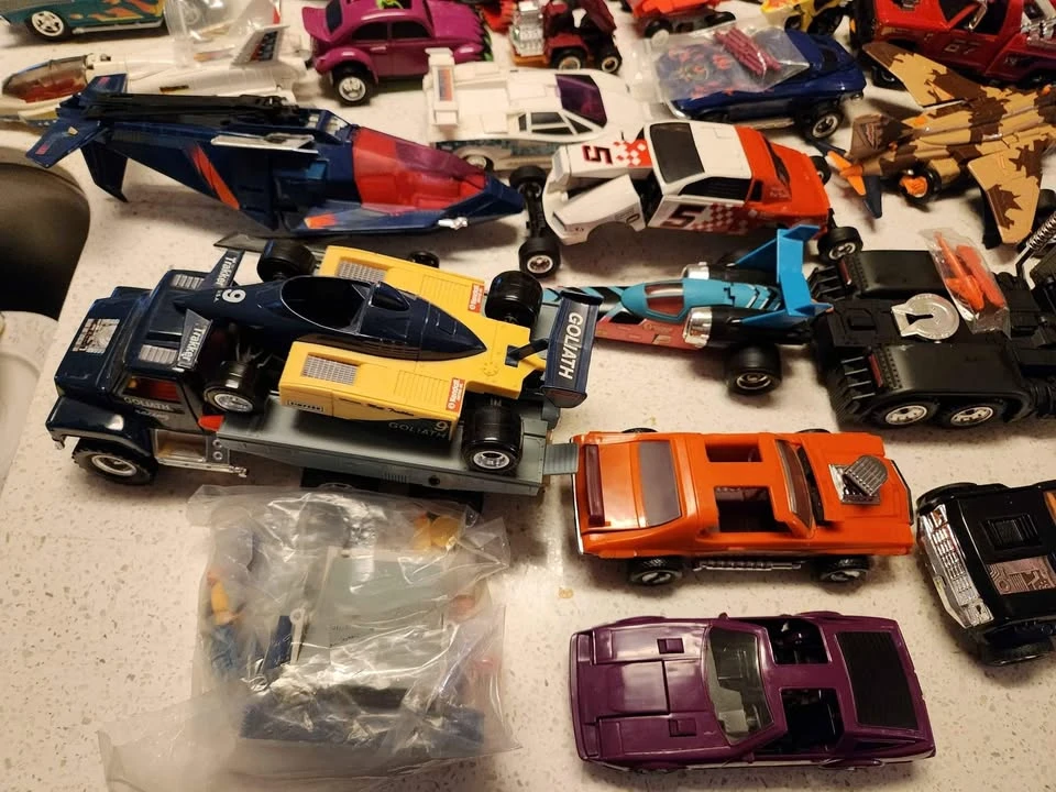 Parts & Memorabilia Scale Models - Image 2 of 10
