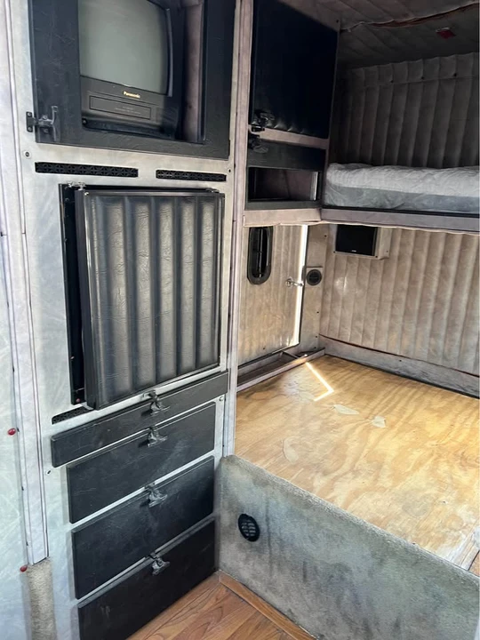 Kenworth - Image 5 of 10