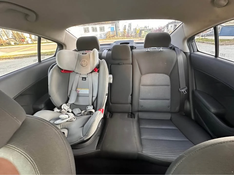 2017 Kia Forte - Image 8 of 10