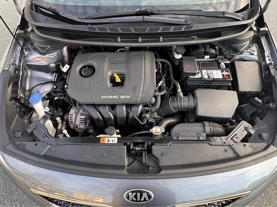 2017 Kia Forte - Image 9 of 10