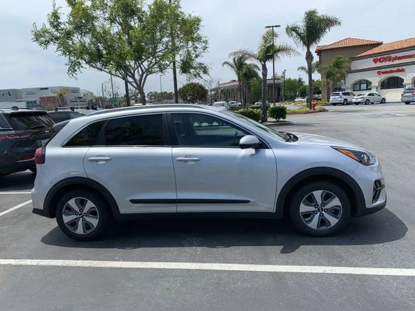2020 Kia Niro - Image 3 of 6
