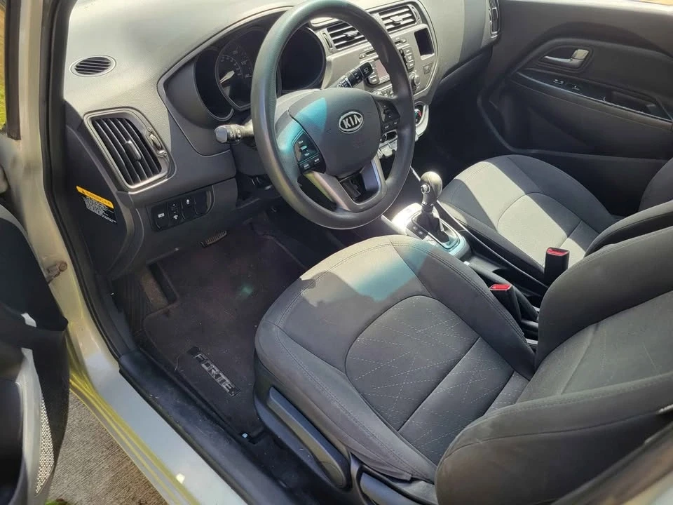 Kia Rio - Image 4 of 5