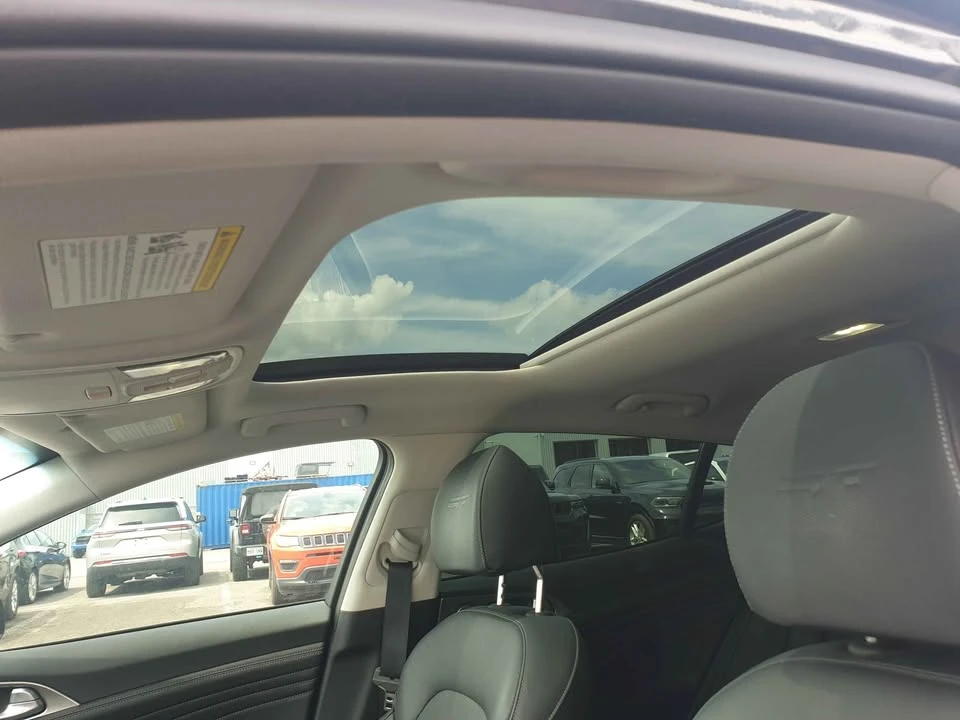 2023 Kia Stinger GT - Image 2 of 6