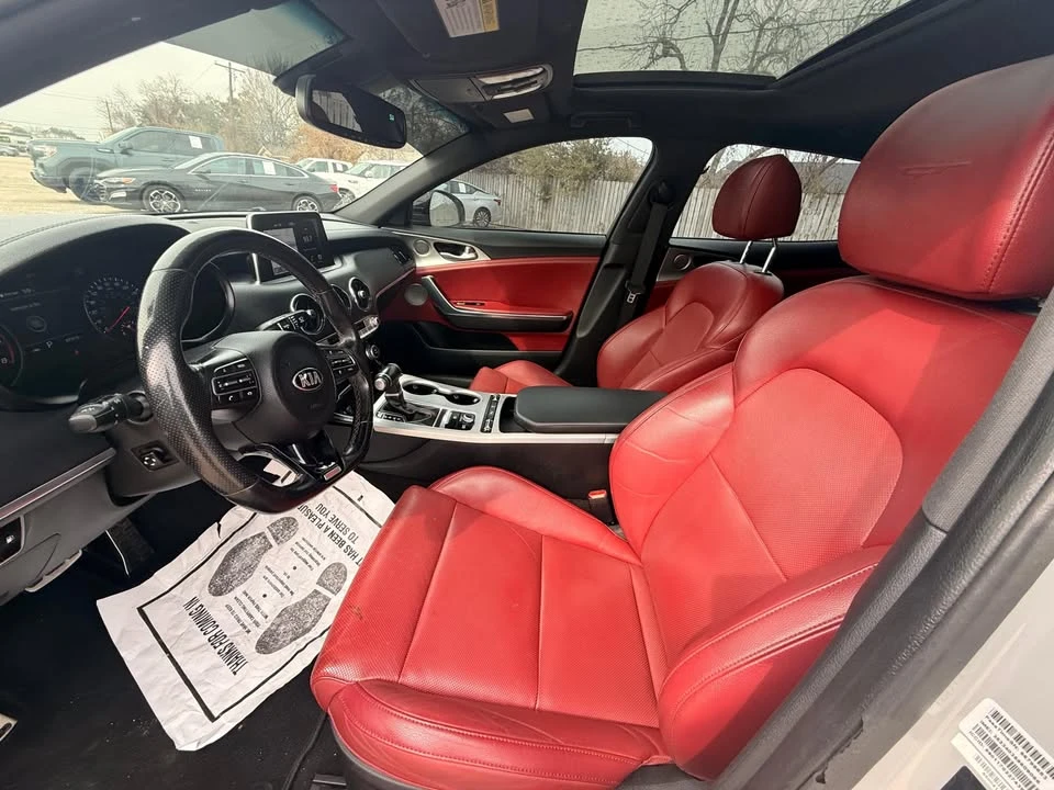 2019 Kia Stinger GT - Image 8 of 10
