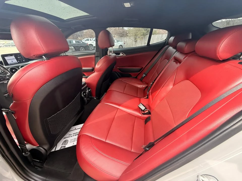 2019 Kia Stinger GT - Image 5 of 10