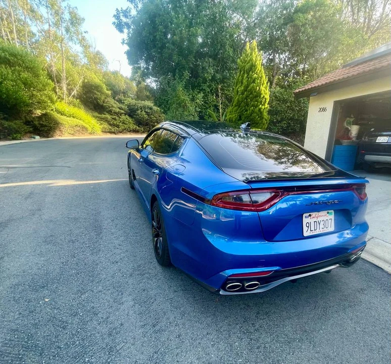 2019 Kia Stinger - Image 2 of 8