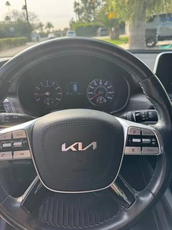 Kia Telluride - Image 4 of 10
