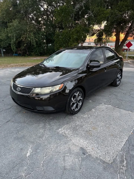 2011 Kia Forte - Image 2 of 5