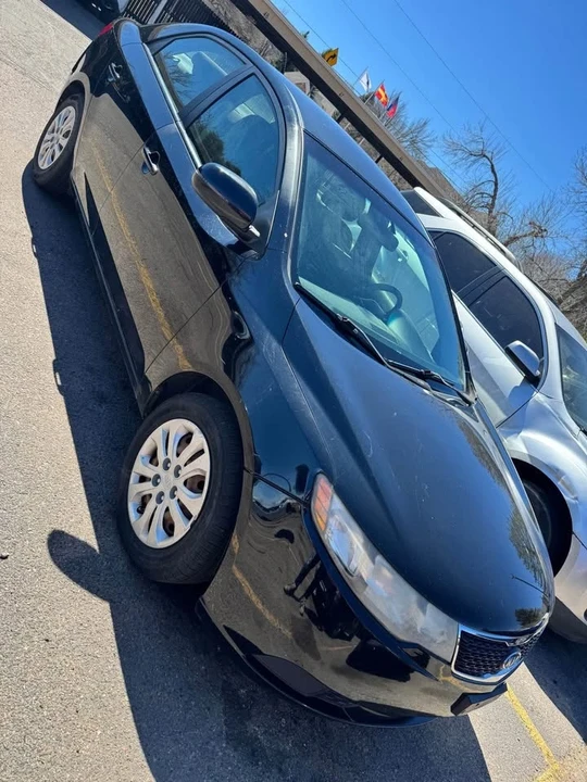2013 Kia Forte - Image 2 of 2