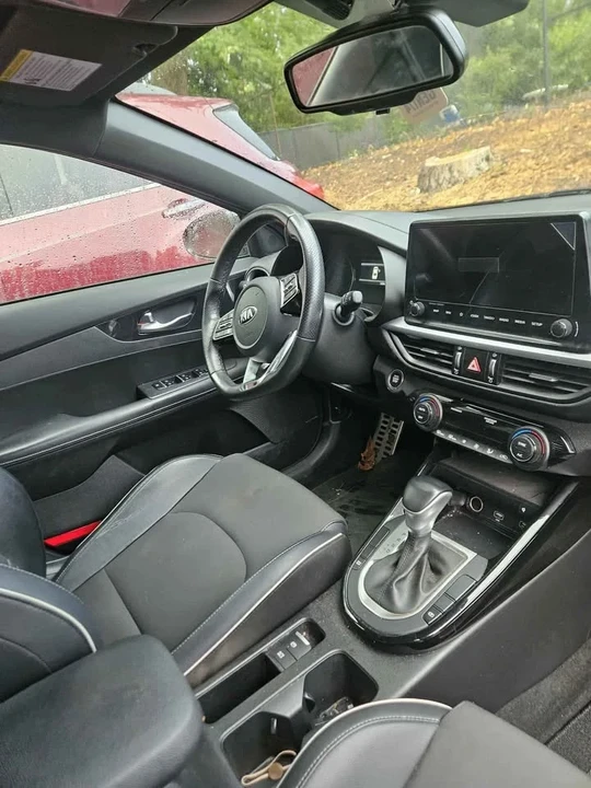 2022 Kia Forte - Image 5 of 6