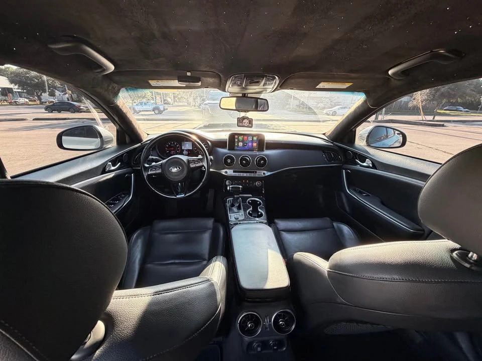 2018 Kia Stinger - Image 8 of 10