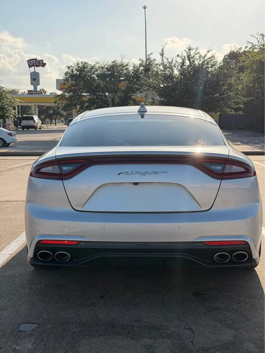 2018 Kia Stinger - Image 4 of 10
