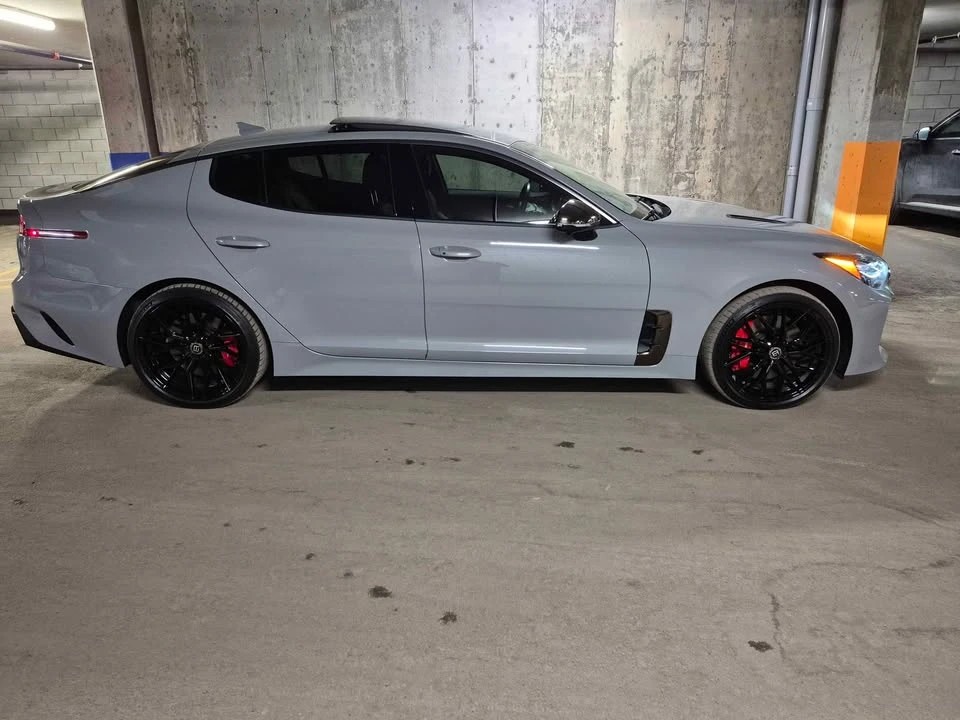 2023 Kia Stinger GT - Image 2 of 10