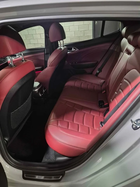 2023 Kia Stinger GT - Image 8 of 10