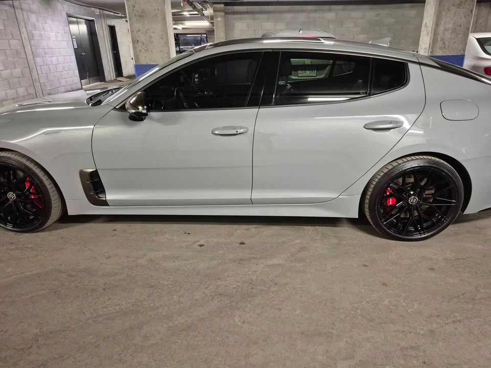 2023 Kia Stinger GT - Image 5 of 10