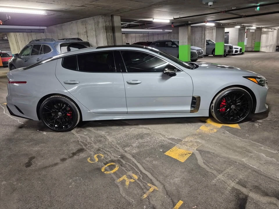 2023 Kia Stinger GT - Image 8 of 10