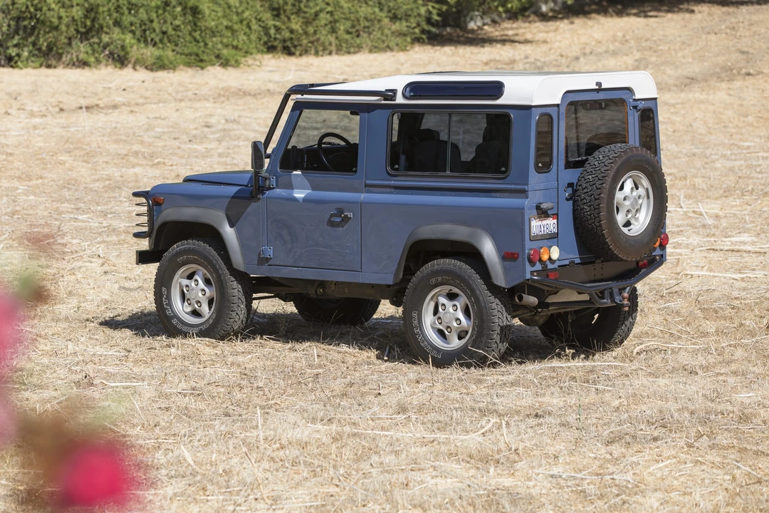 1997 Land Rover Defender 90 - Image 8 of 31
