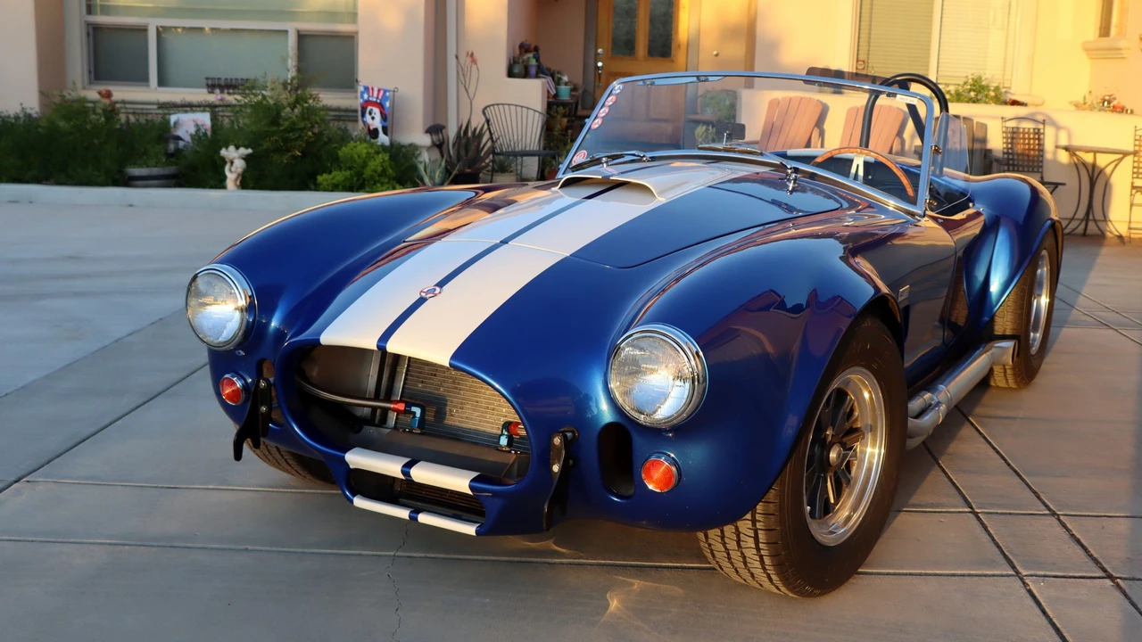 Shelby Cobra Replica - Image 4 of 31