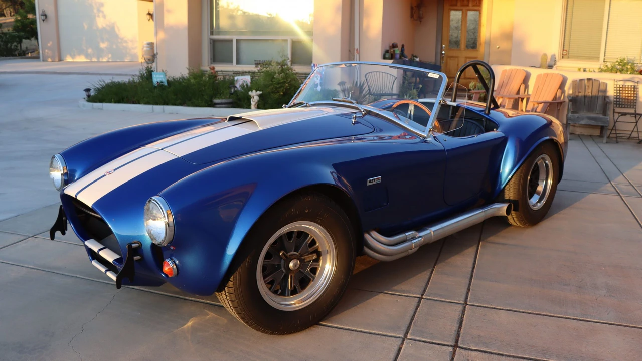 Shelby Cobra Replica - Image 9 of 31