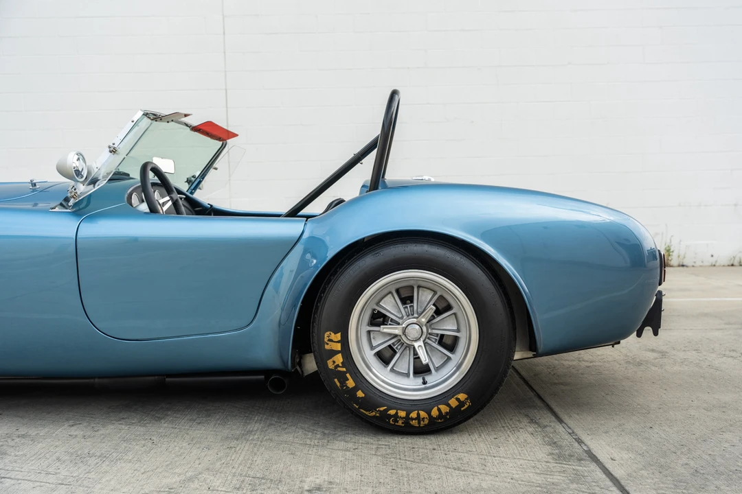Shelby Cobra Replica - Image 26 of 31