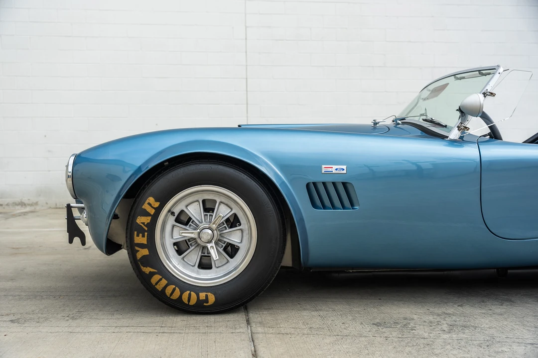 Shelby Cobra Replica - Image 25 of 31