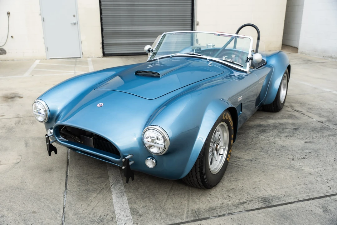 Shelby Cobra Replica - Image 20 of 31