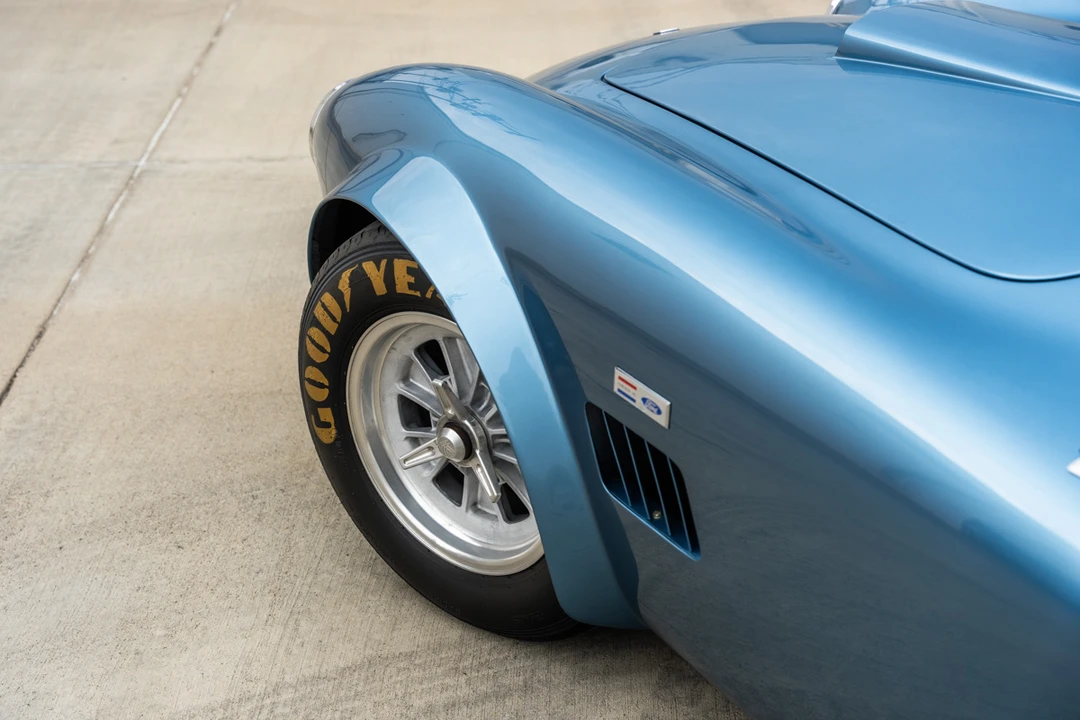 Shelby Cobra Replica - Image 27 of 31