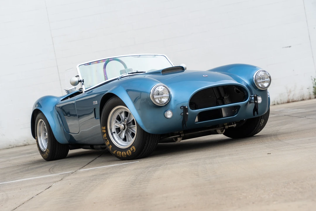 Shelby Cobra Replica - Image 8 of 31