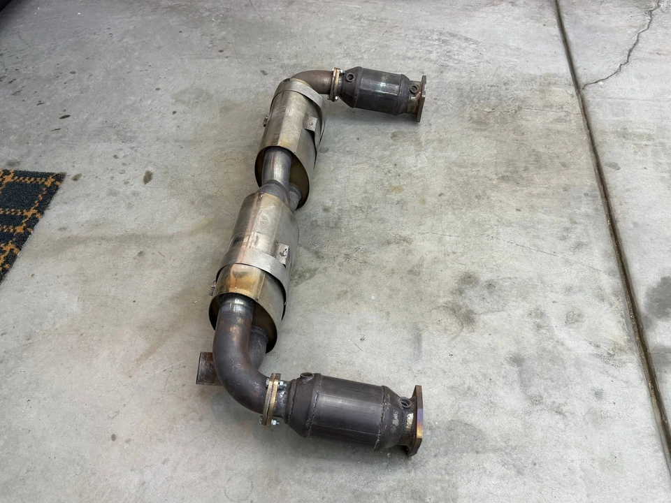 2001 Parts & Memorabilia Mechanical Components - Image 2 of 7