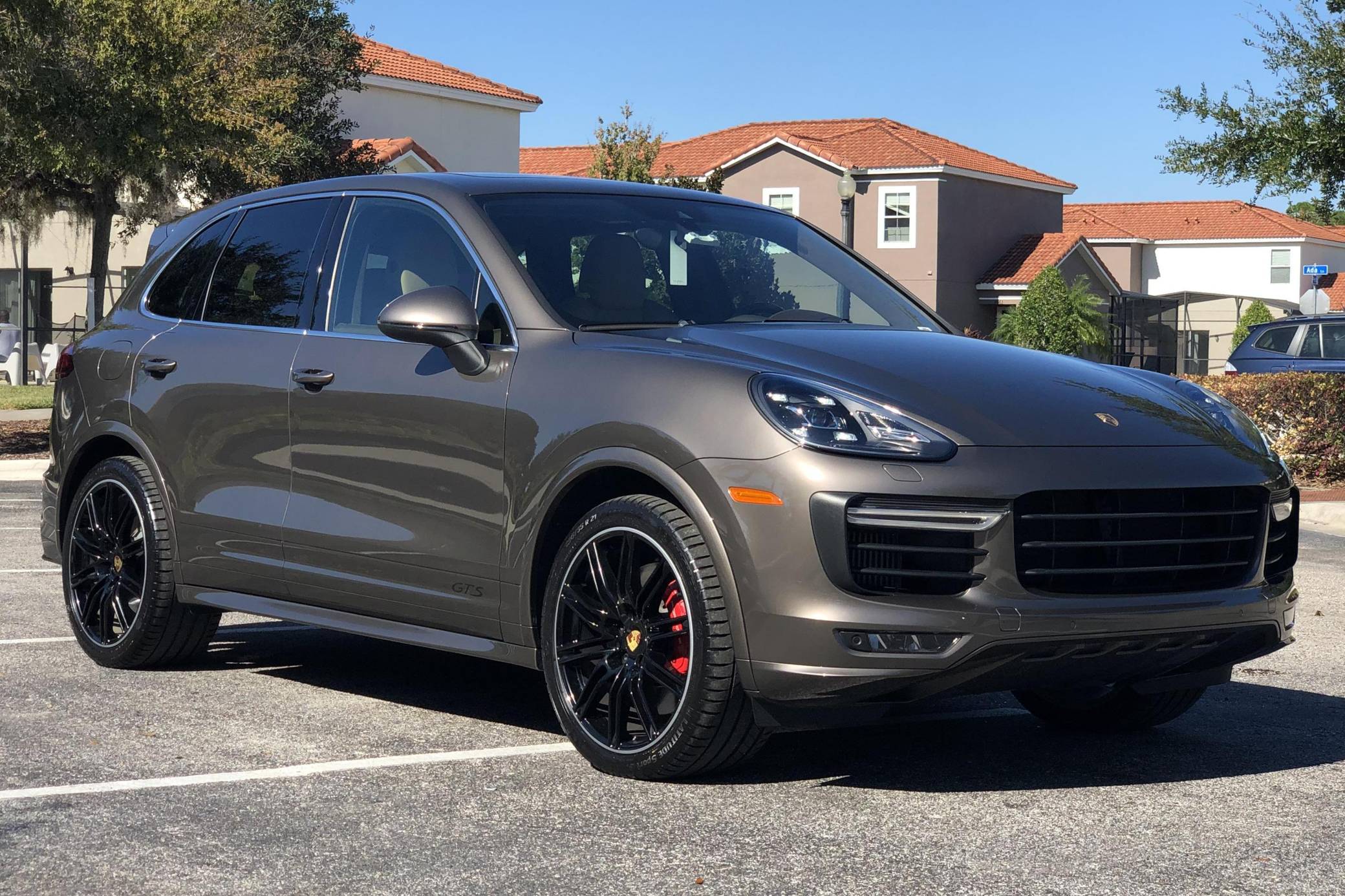2016 Porsche Cayenne GTS