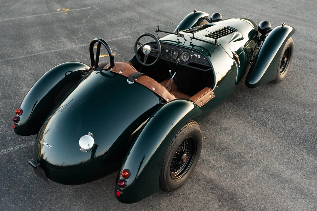 Vehicle image 20 of 31