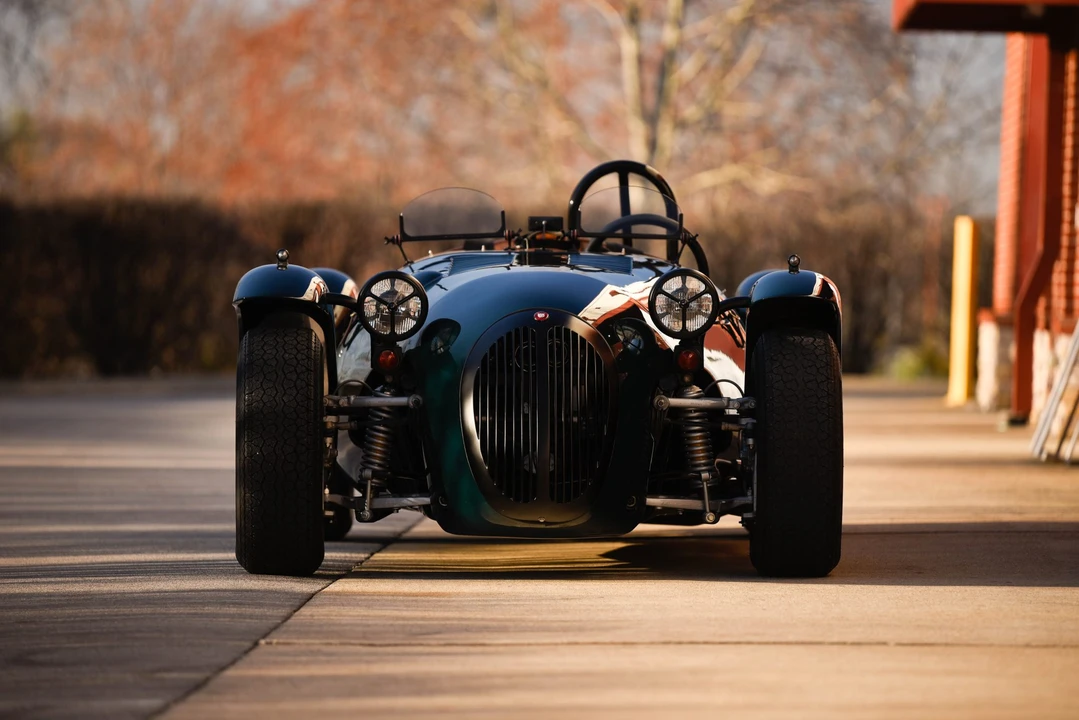 Vehicle image 6 of 31