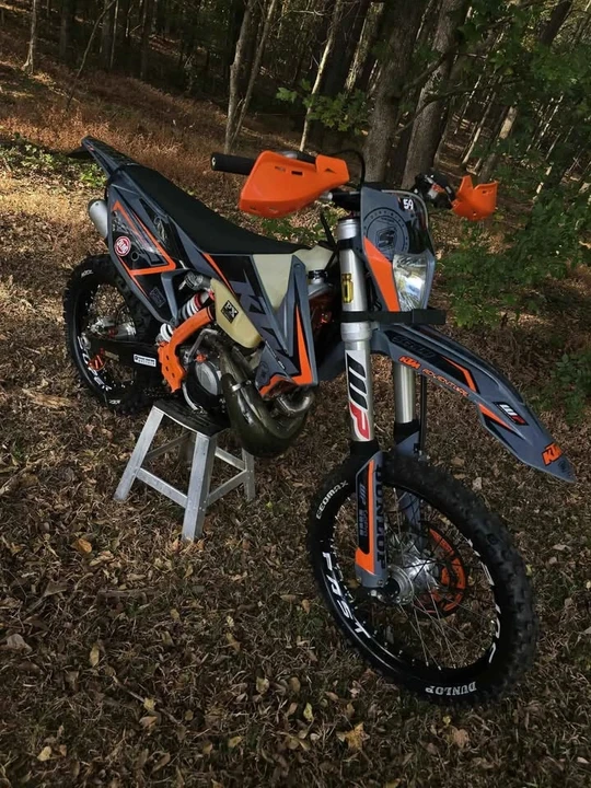 2017 KTM - Image 4 of 8