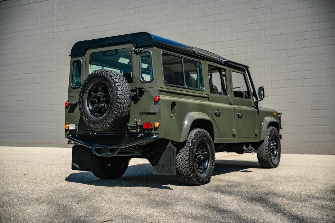 1986 Land Rover Defender 110 - Image 8 of 31