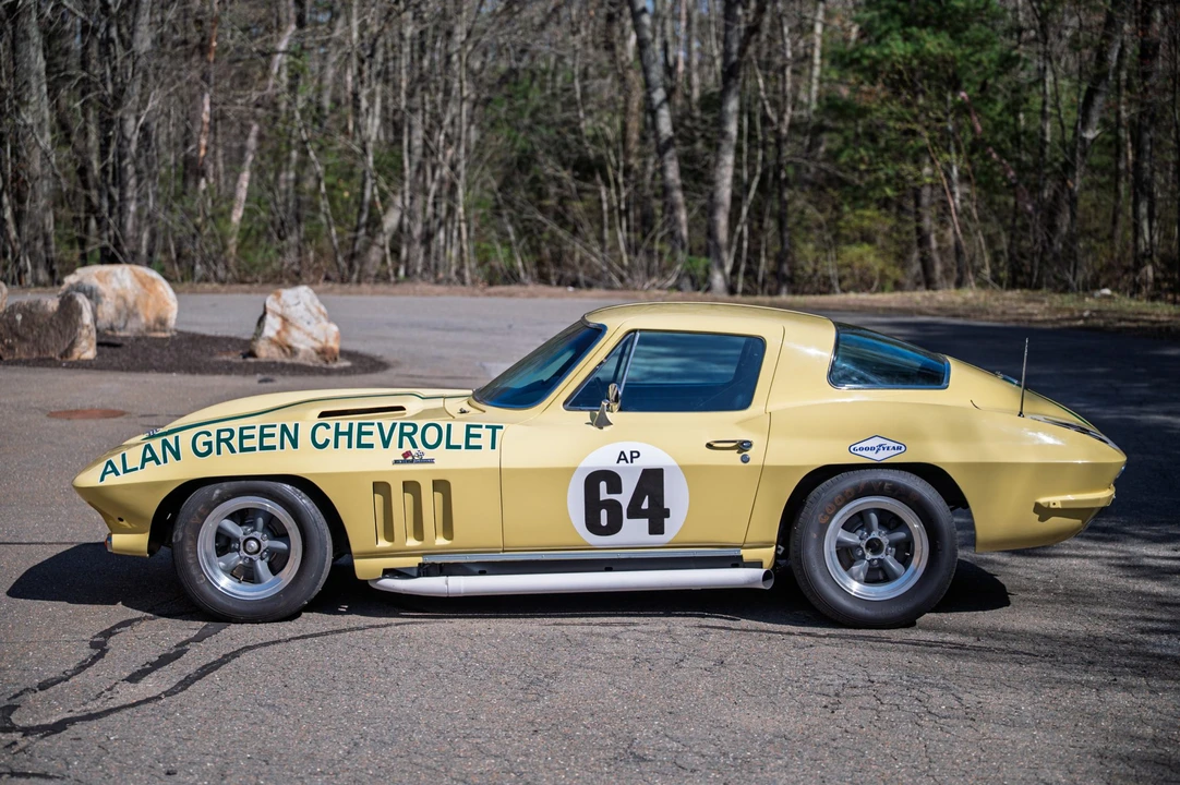 1966 Chevrolet Corvette C2 - Image 16 of 31