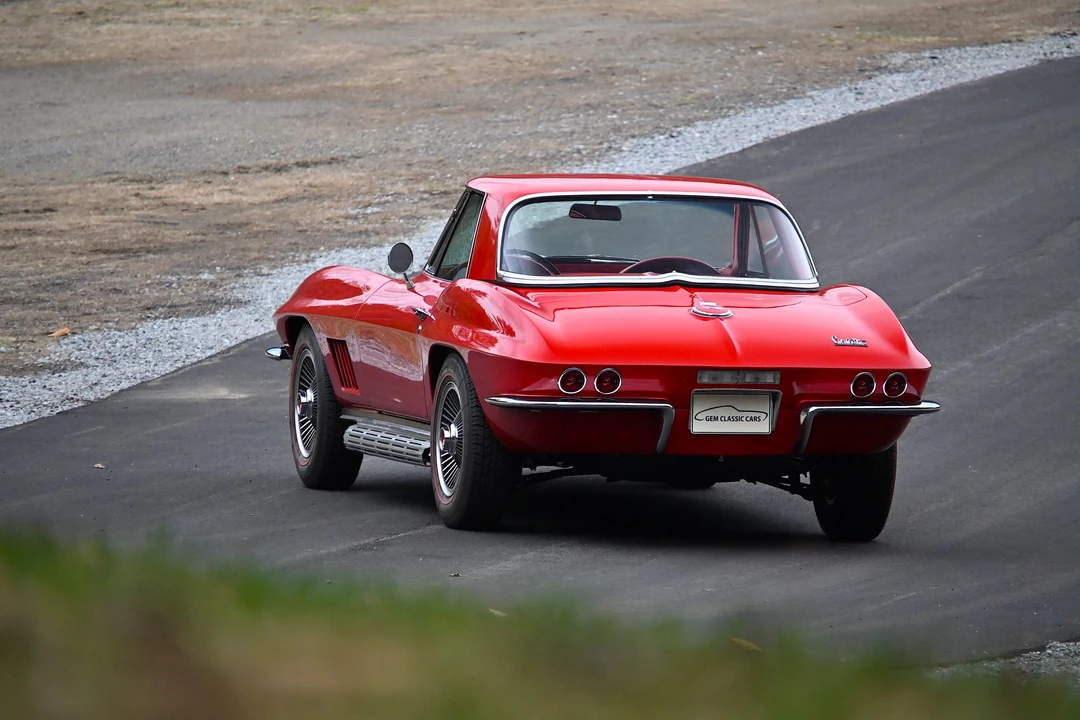 1967 Chevrolet Corvette C2 - Image 8 of 31