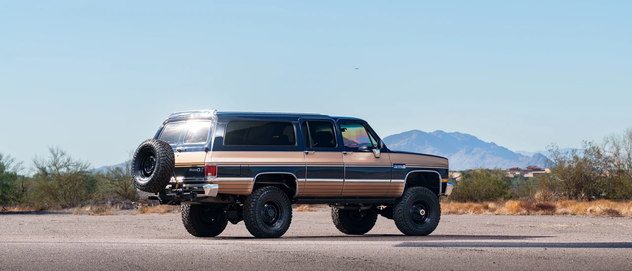 1987 GMC Suburban 7th Gen - Image 22 of 31