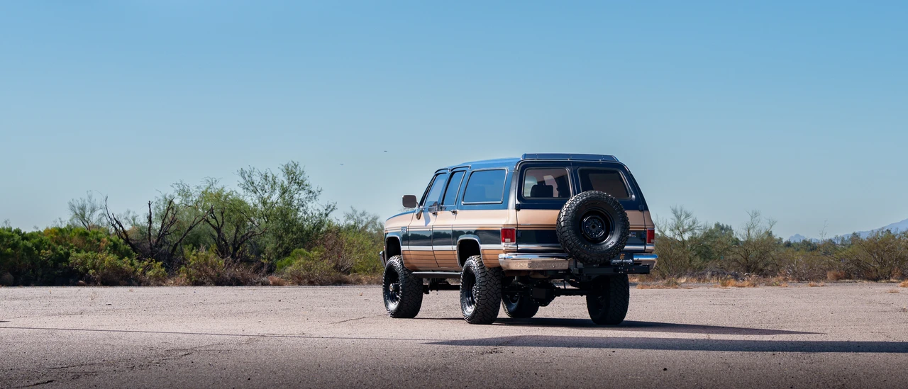1987 GMC Suburban 7th Gen - Image 23 of 31