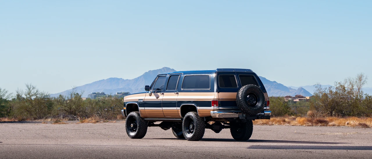 1987 GMC Suburban 7th Gen - Image 25 of 31