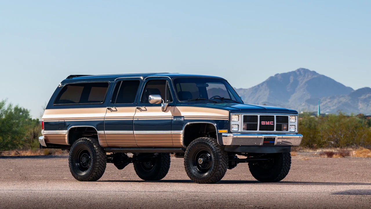 1987 GMC Suburban 7th Gen - Image 6 of 31