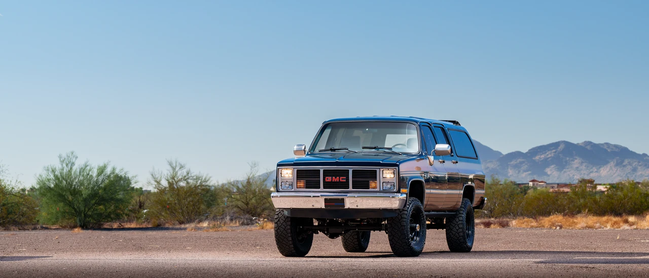 1987 GMC Suburban 7th Gen - Image 7 of 31